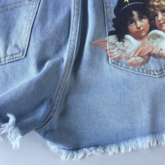 Fiorucci angels denim shorts in light vintage - Picture 14 of 16